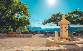 Logis Hotel Restaurant Le Plantevin