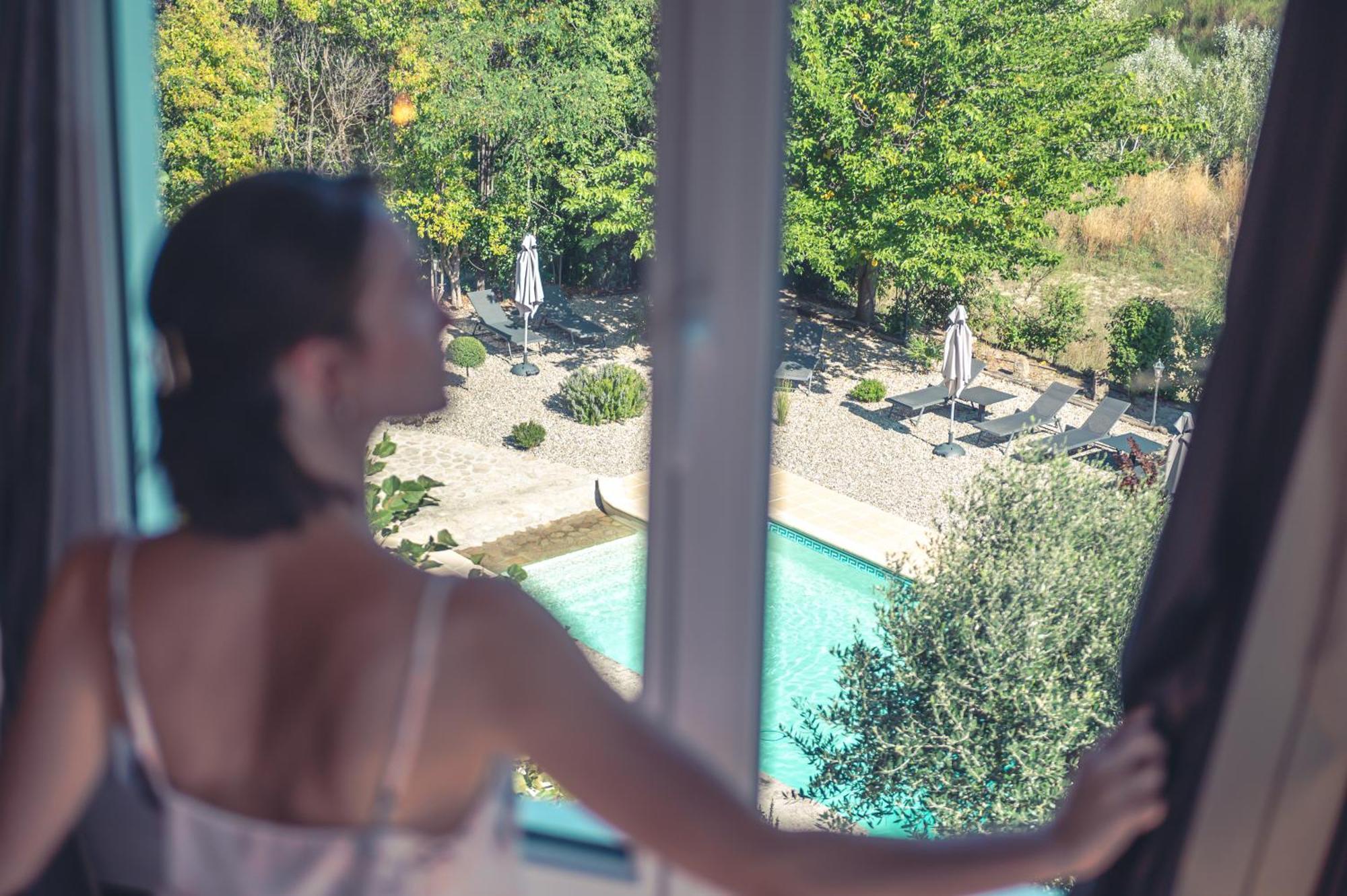 Logis Hotel Restaurant Le Plantevin Propiac Esterno foto